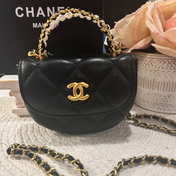 (GWP/Novelty) Black Mini Bag with Gold and Pearl Accents